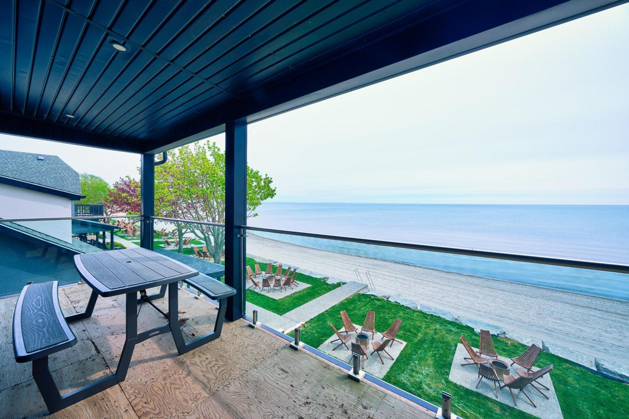 The Long Beach Resort - Beachfront Cottages & Townhouse Suites Wainfleet Екстериор снимка
