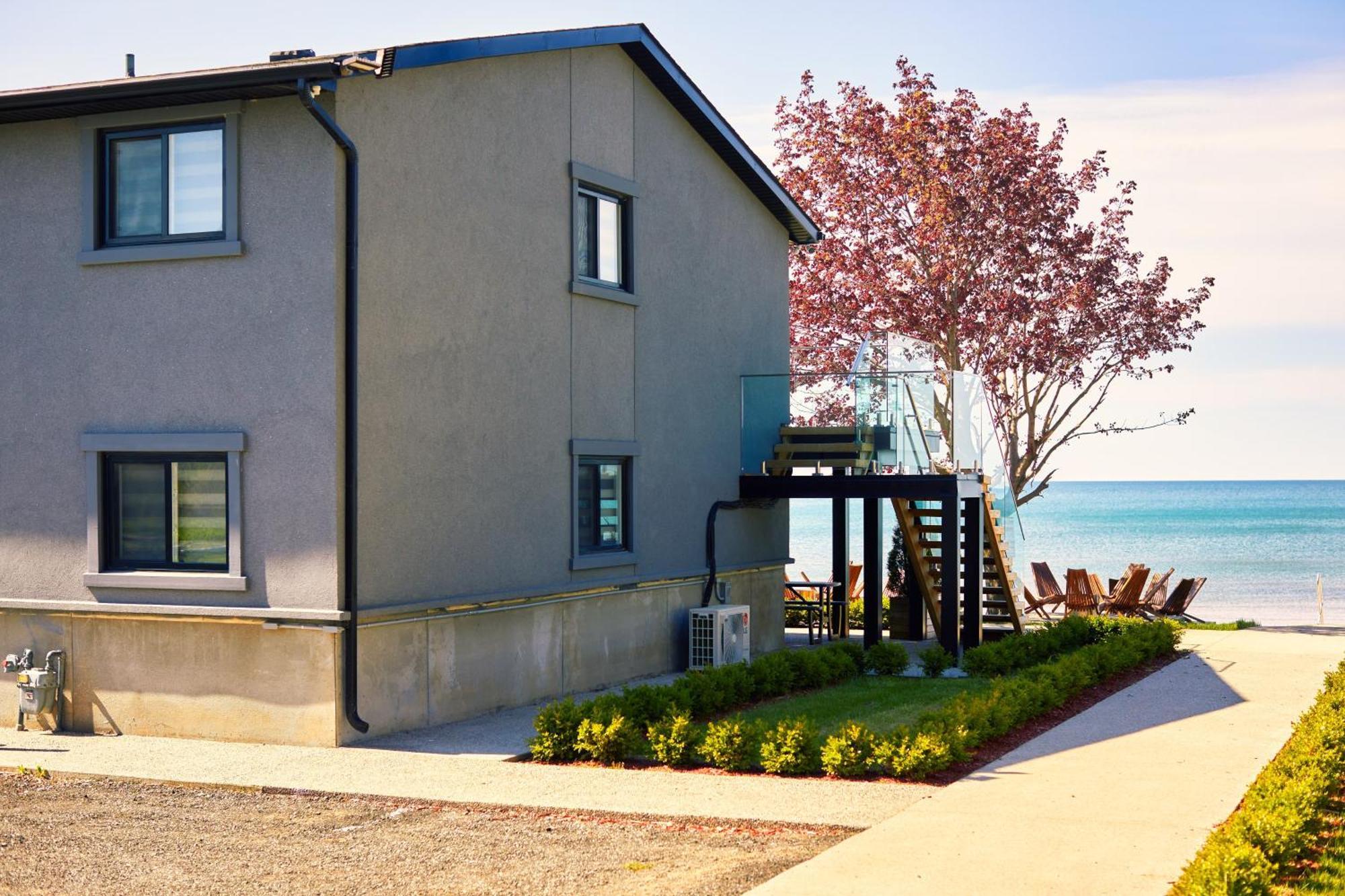 The Long Beach Resort - Beachfront Cottages & Townhouse Suites Wainfleet Екстериор снимка