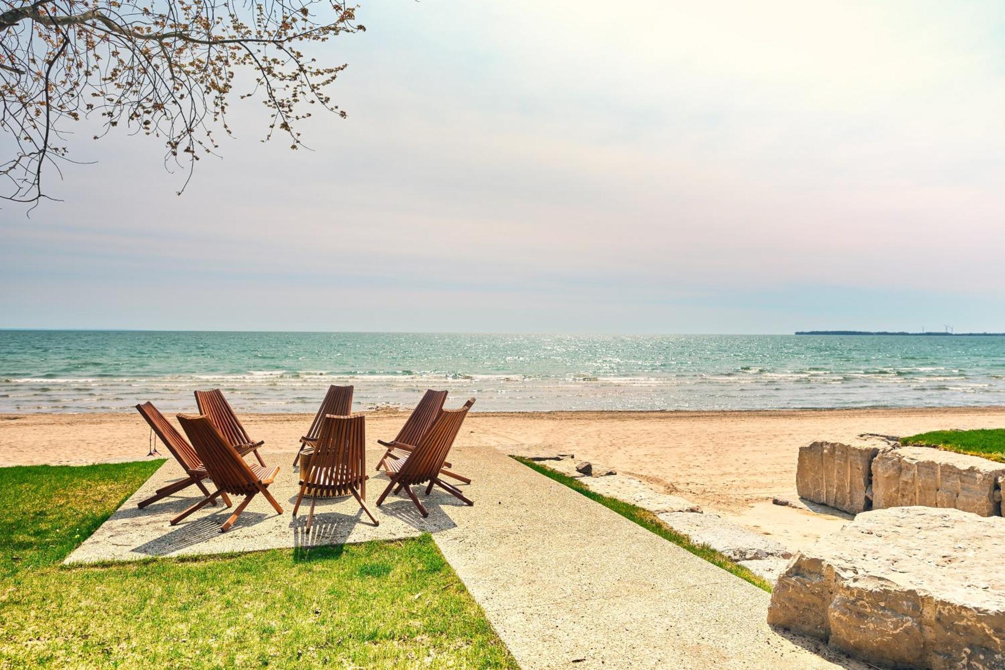 The Long Beach Resort - Beachfront Cottages & Townhouse Suites Wainfleet Екстериор снимка