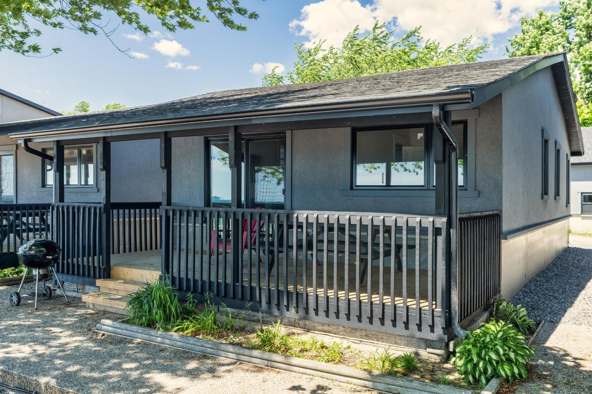 The Long Beach Resort - Beachfront Cottages & Townhouse Suites Wainfleet Екстериор снимка