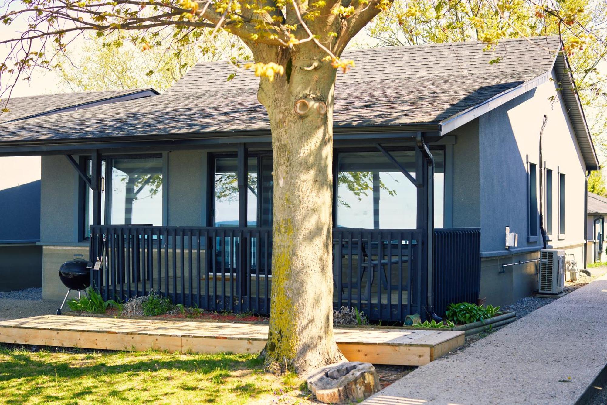 The Long Beach Resort - Beachfront Cottages & Townhouse Suites Wainfleet Екстериор снимка