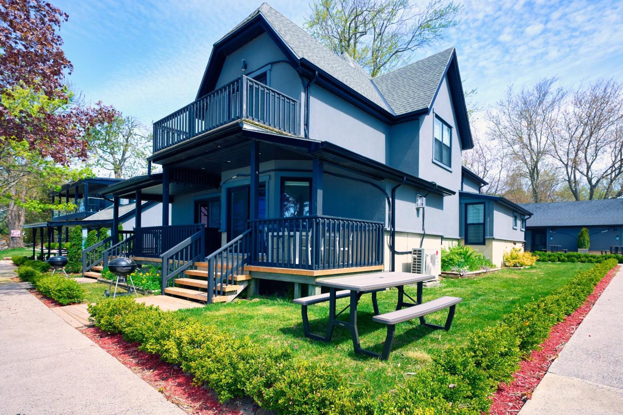The Long Beach Resort - Beachfront Cottages & Townhouse Suites Wainfleet Екстериор снимка