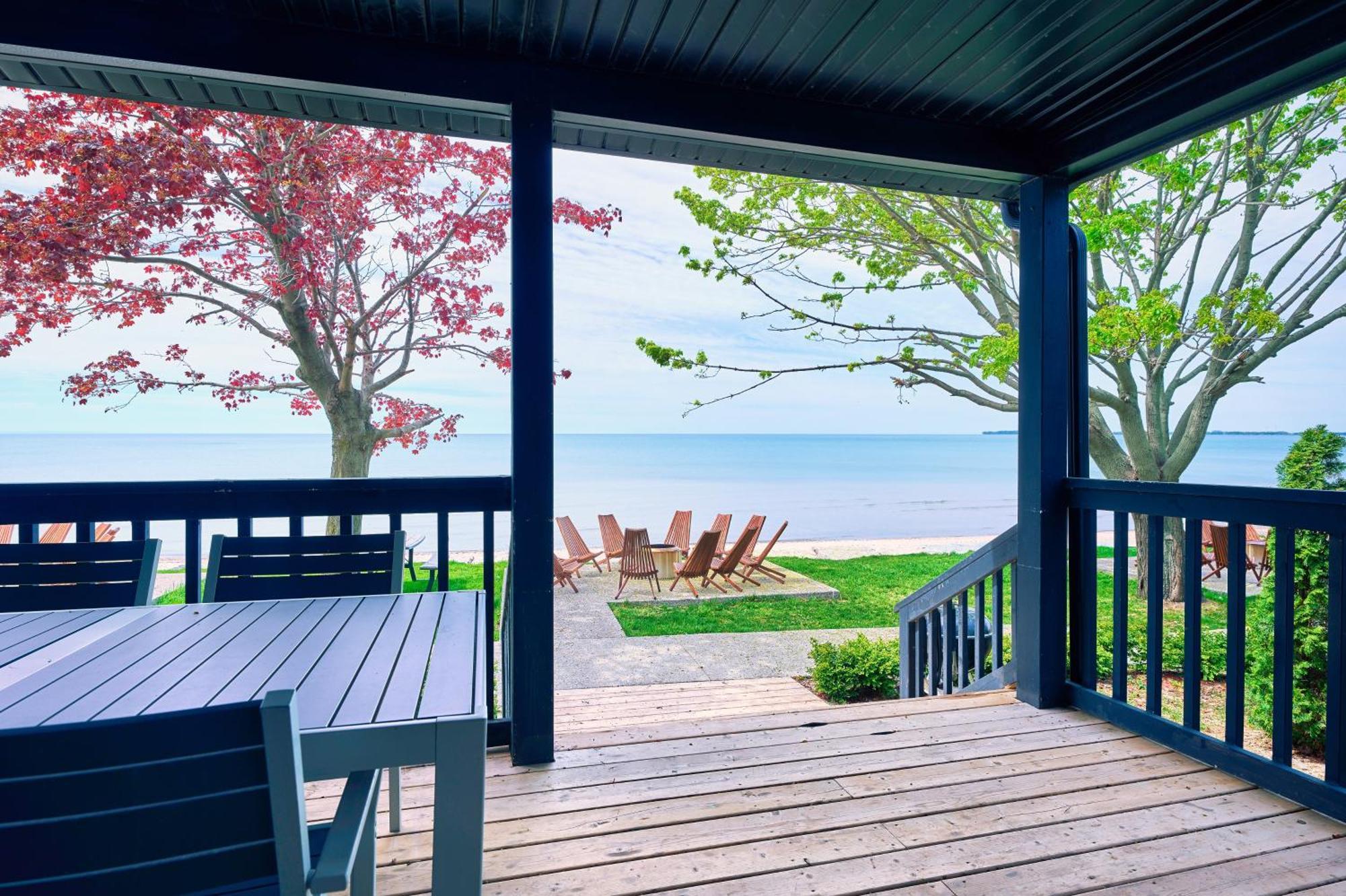 The Long Beach Resort - Beachfront Cottages & Townhouse Suites Wainfleet Екстериор снимка