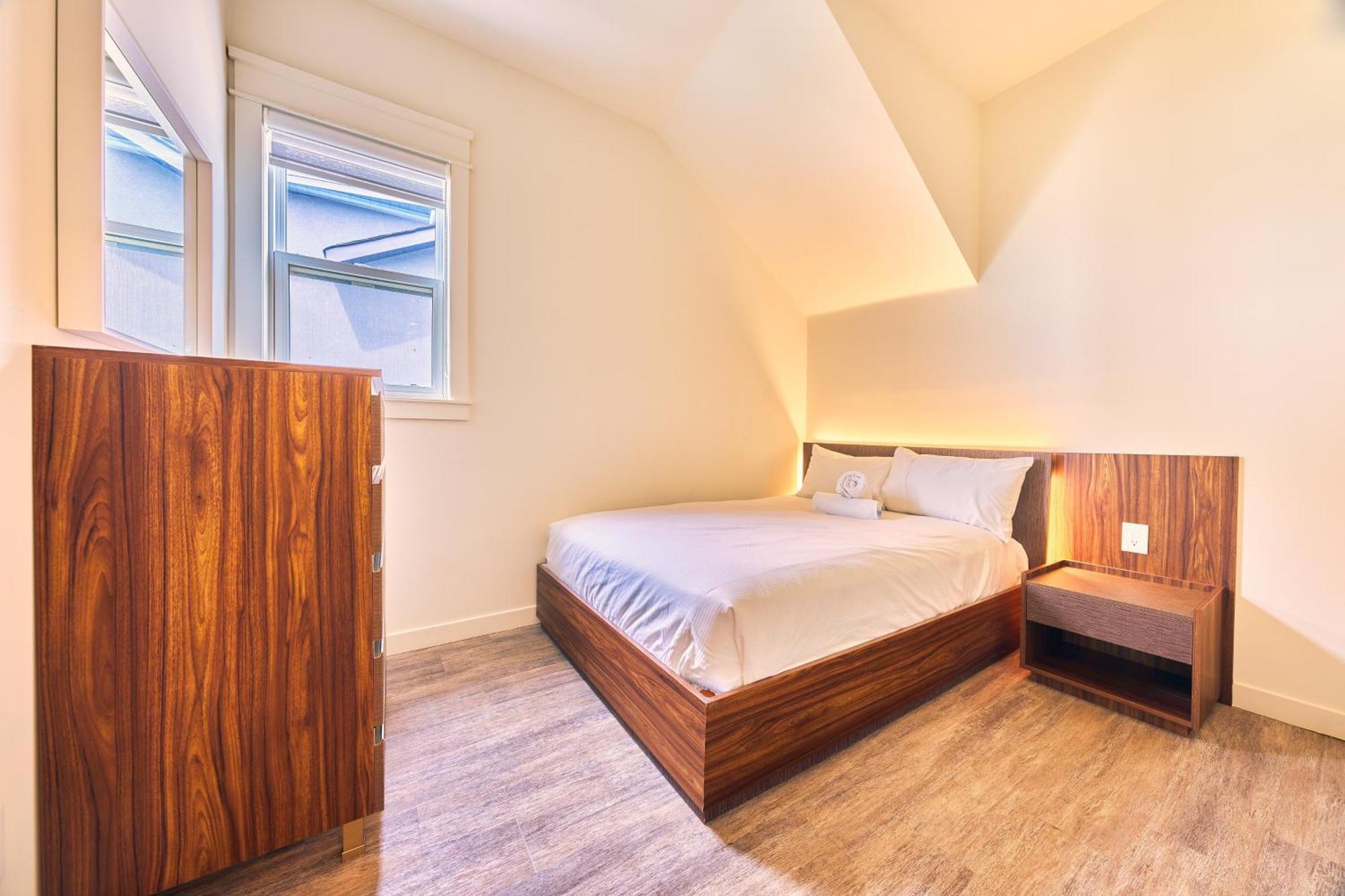The Long Beach Resort - Beachfront Cottages & Townhouse Suites Wainfleet Екстериор снимка