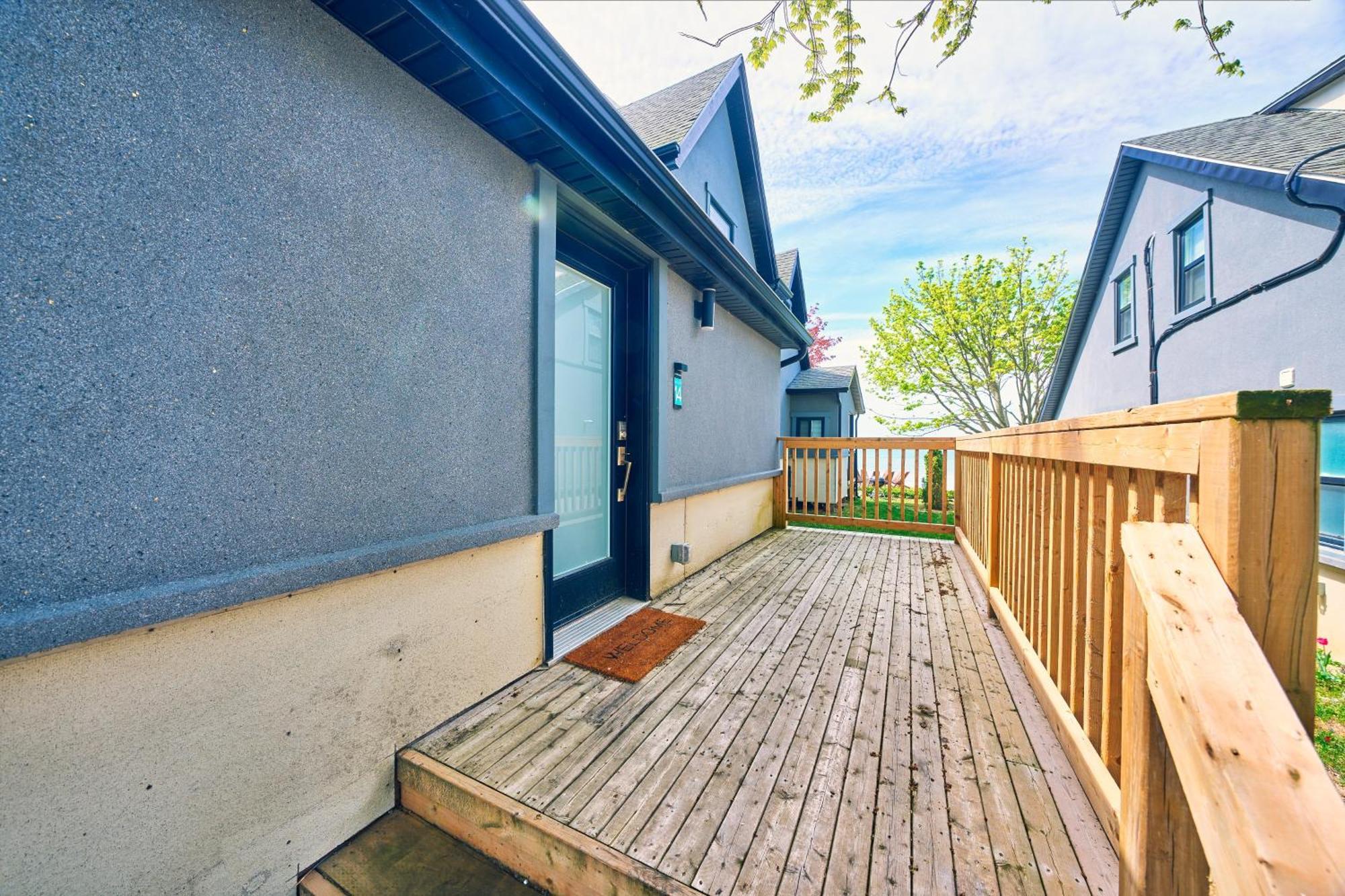 The Long Beach Resort - Beachfront Cottages & Townhouse Suites Wainfleet Екстериор снимка