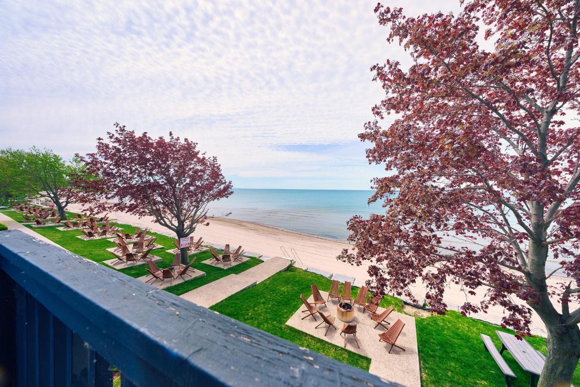 The Long Beach Resort - Beachfront Cottages & Townhouse Suites Wainfleet Екстериор снимка